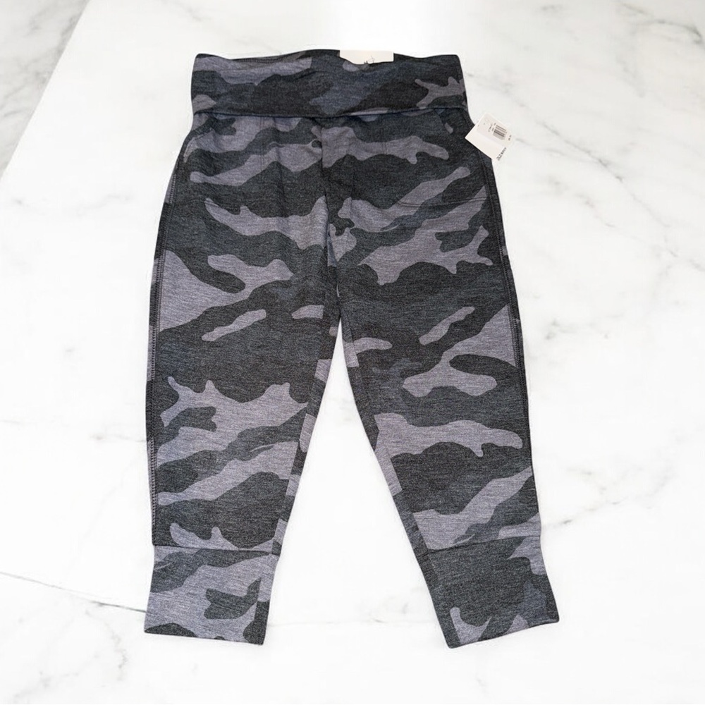 Old Navy Camouflage Joggers Girls Small (5)